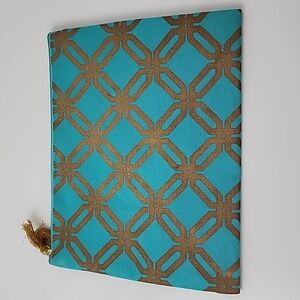 Mud Pie Carry All Shimmer Juco Case